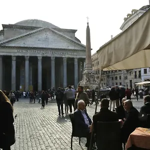  Apartment Pantheon Domus Valentino Italy